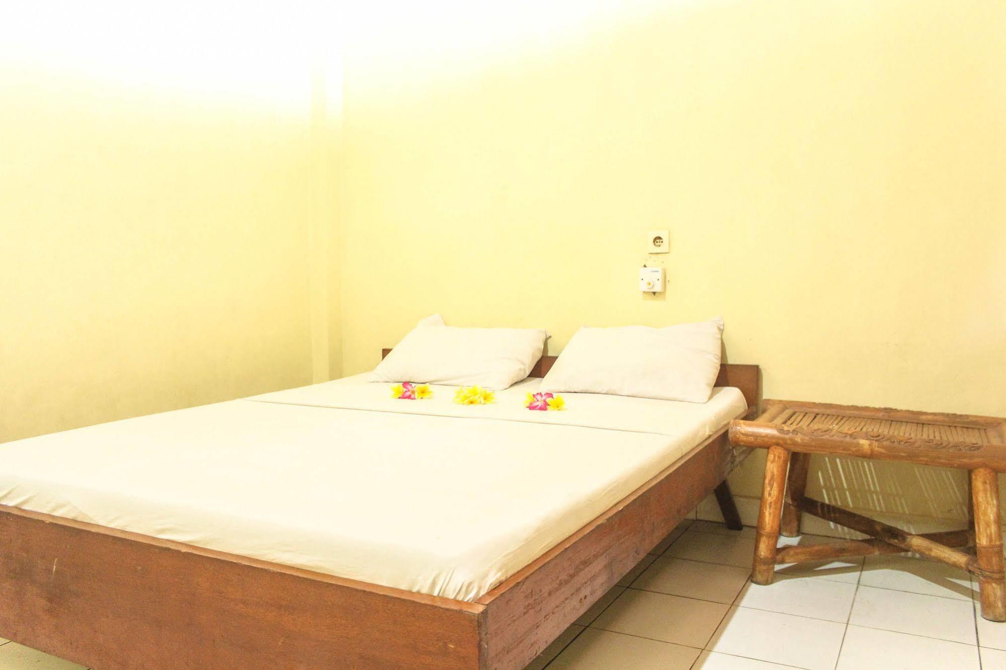 Bali Manik Beach Inn Kuta Lombok Exterior foto
