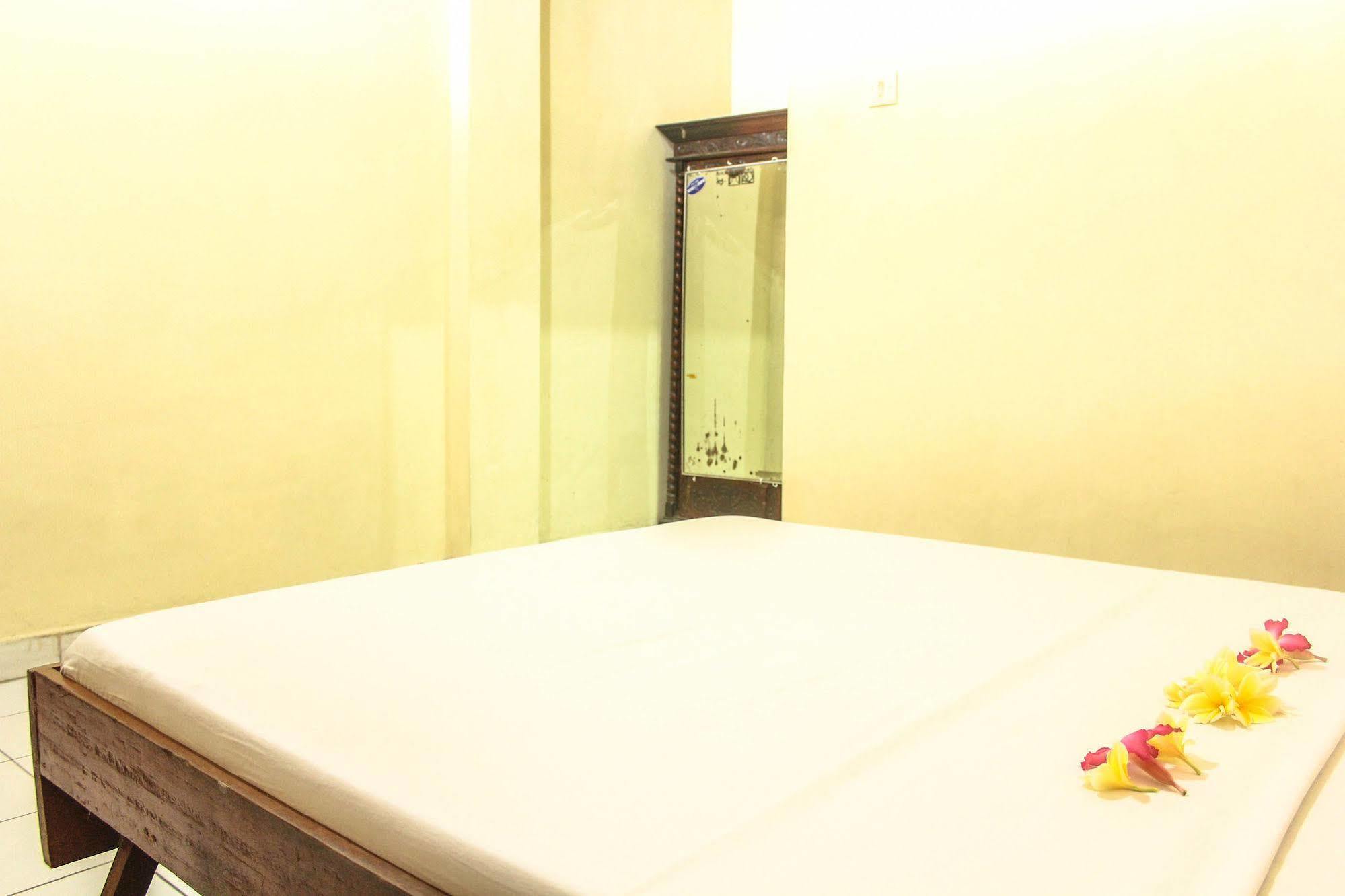 Bali Manik Beach Inn Kuta Lombok Exterior foto